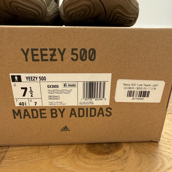 Adidas Yeezy 500 Sneakers - Picture 7 of 8